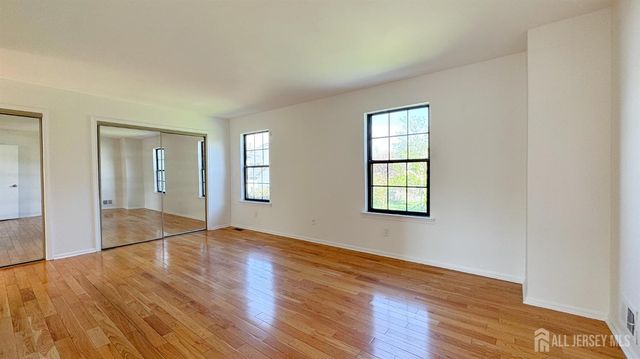 2904 Stonehedge Road, Edison, NJ 08820