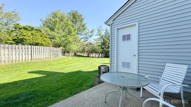 2904 Stonehedge Road, Edison, NJ 08820