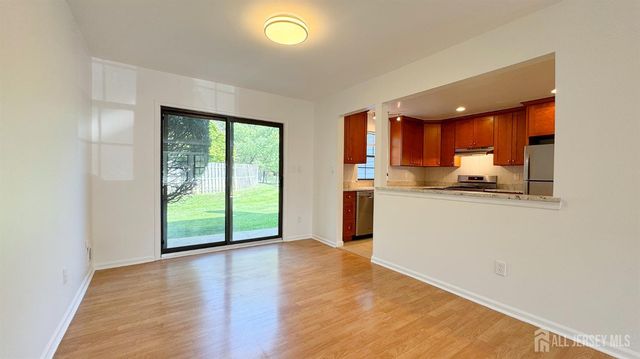2904 Stonehedge Road, Edison, NJ 08820