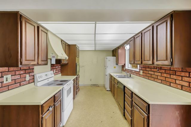 82 N Belmar Drive, Reynoldsburg, OH 43068