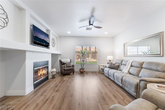 7220 Elderly Avenue, Las Vegas, NV 89131