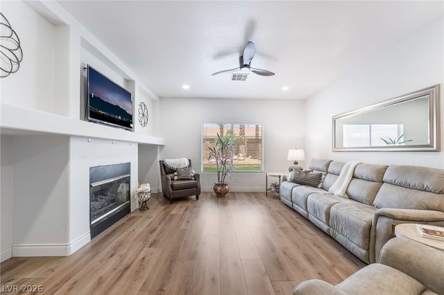 7220 Elderly Avenue, Las Vegas, NV 89131