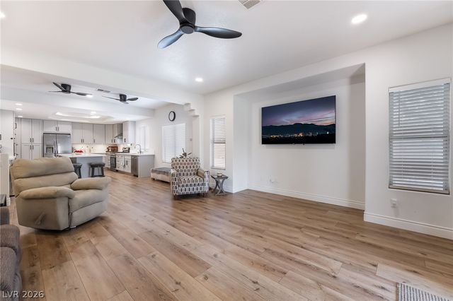 7220 Elderly Avenue, Las Vegas, NV 89131
