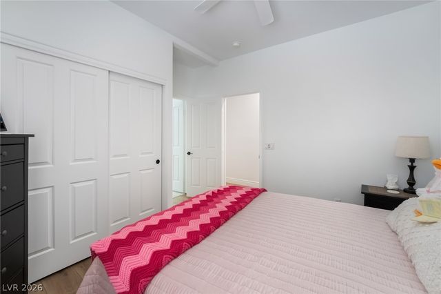 7220 Elderly Avenue, Las Vegas, NV 89131