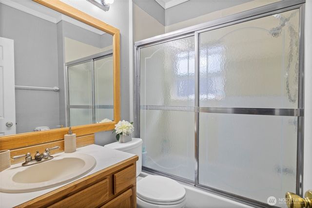 934 N 100th Street, Seattle, WA 98133
