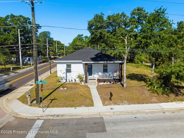 524 S Grosse Avenue, Tarpon Springs, FL 34689
