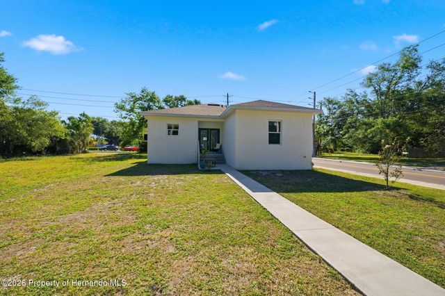 524 S Grosse Avenue, Tarpon Springs, FL 34689