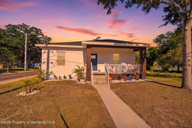 524 S Grosse Avenue, Tarpon Springs, FL 34689