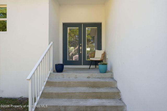 524 S Grosse Avenue, Tarpon Springs, FL 34689
