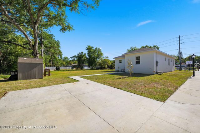 524 S Grosse Avenue, Tarpon Springs, FL 34689