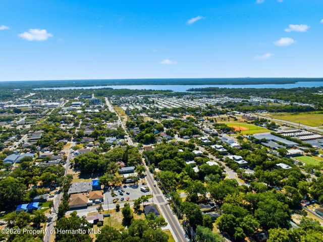 524 S Grosse Avenue, Tarpon Springs, FL 34689