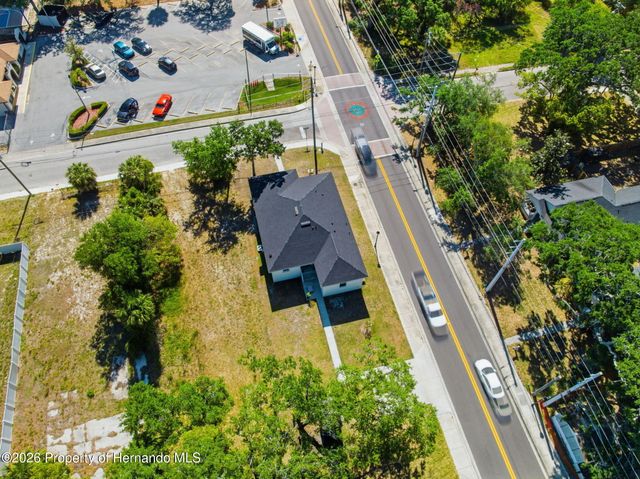 524 S Grosse Avenue, Tarpon Springs, FL 34689
