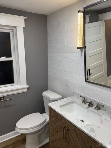 10152 Chester Road, Woodlawn, OH 45215