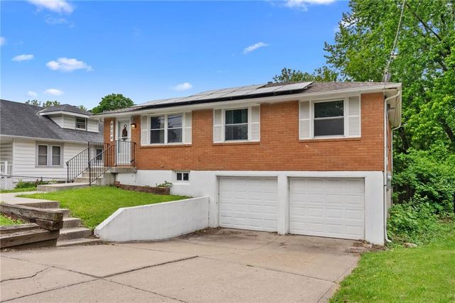 4024 N Walrond Avenue, Kansas City, MO 64117