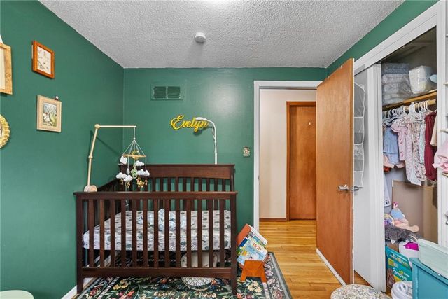 4024 N Walrond Avenue, Kansas City, MO 64117