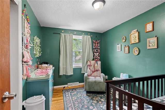 4024 N Walrond Avenue, Kansas City, MO 64117
