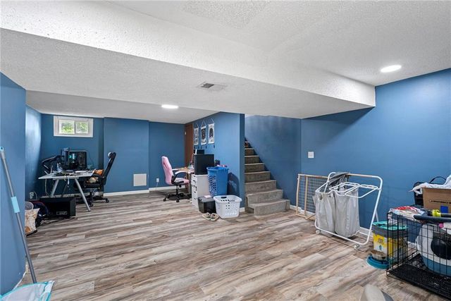 4024 N Walrond Avenue, Kansas City, MO 64117