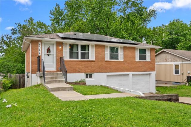 4024 N Walrond Avenue, Kansas City, MO 64117