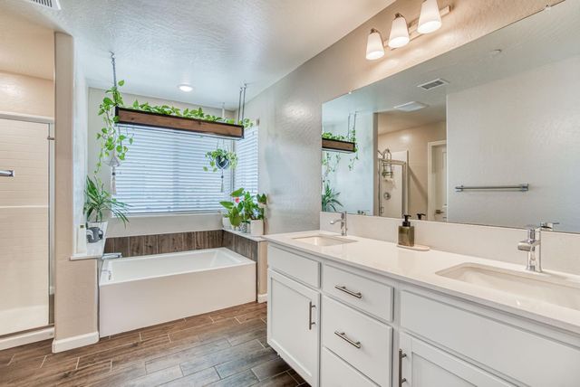 212 Arbor Drive S, Madera, CA 93636