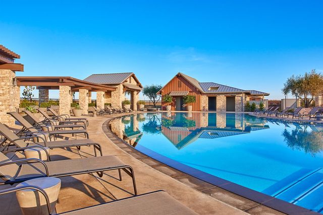 212 Arbor Drive S, Madera, CA 93636