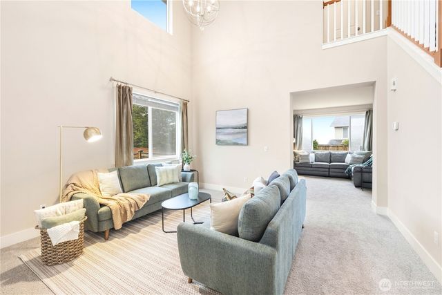 25499 SE 274th Place, Maple Valley, WA 98038