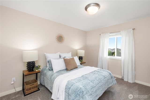 25499 SE 274th Place, Maple Valley, WA 98038