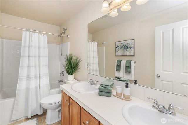 25499 SE 274th Place, Maple Valley, WA 98038