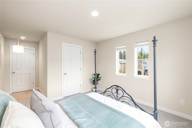 25499 SE 274th Place, Maple Valley, WA 98038