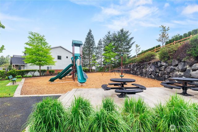 25499 SE 274th Place, Maple Valley, WA 98038