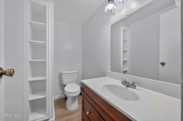 125 Cedar Court, Perrysburg, OH 43551