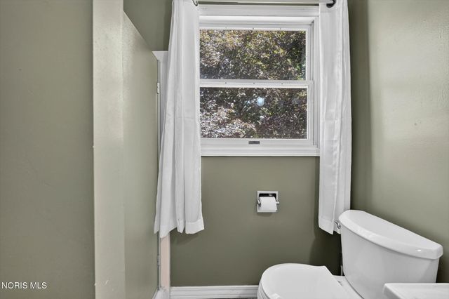 125 Cedar Court, Perrysburg, OH 43551