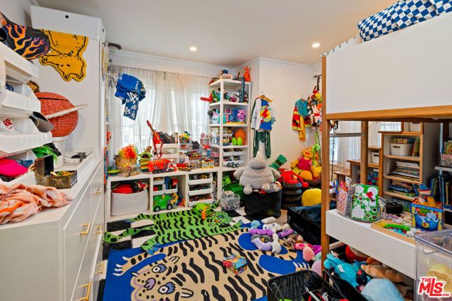 1722 Nichols Canyon Road, Los Angeles, CA 90046