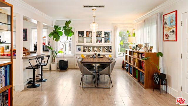 1722 Nichols Canyon Road, Los Angeles, CA 90046