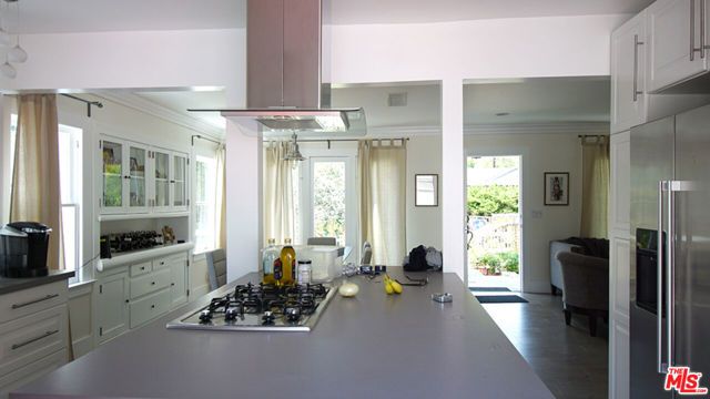 1722 Nichols Canyon Road, Los Angeles, CA 90046