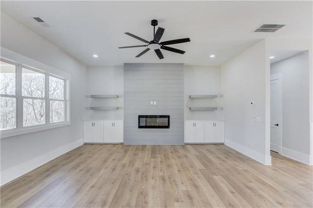 30 River Overlook Way, Jefferson, GA 30549