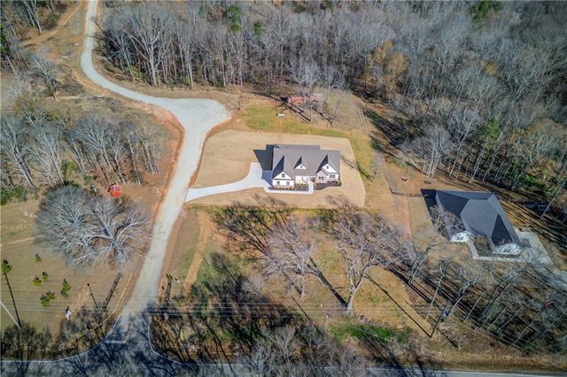 30 River Overlook Way, Jefferson, GA 30549