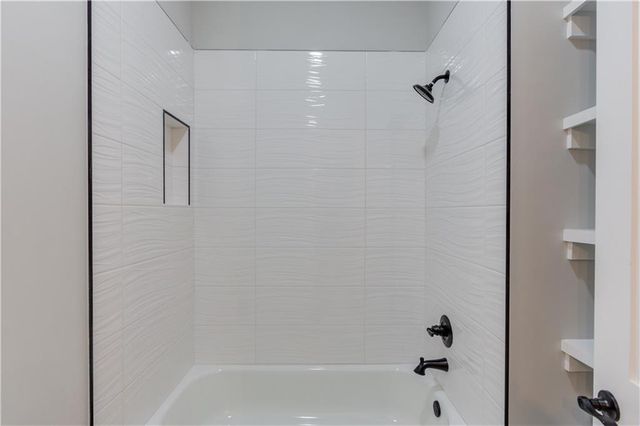 30 River Overlook Way, Jefferson, GA 30549