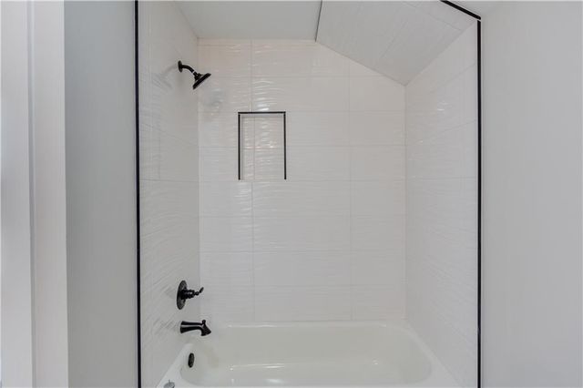 30 River Overlook Way, Jefferson, GA 30549