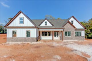 30 River Overlook Way, Jefferson, GA 30549