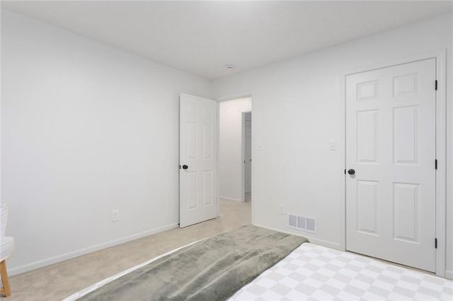 1400 SW Pacific Drive, Lee's Summit, MO 64081