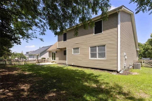 1400 SW Pacific Drive, Lee's Summit, MO 64081