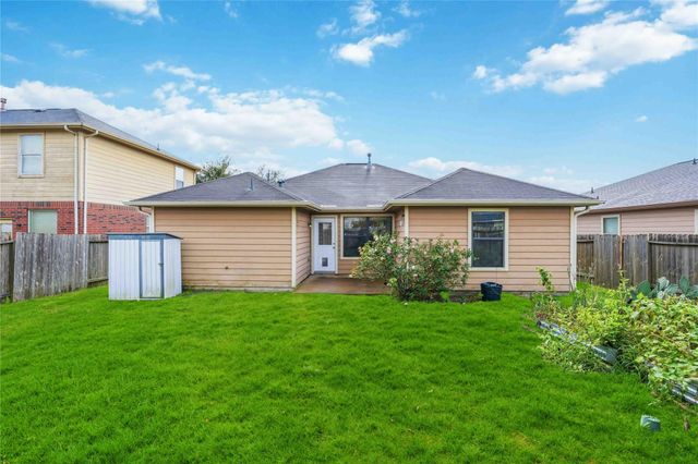 8002 W Red Oak Lane, Texas City, TX 77591