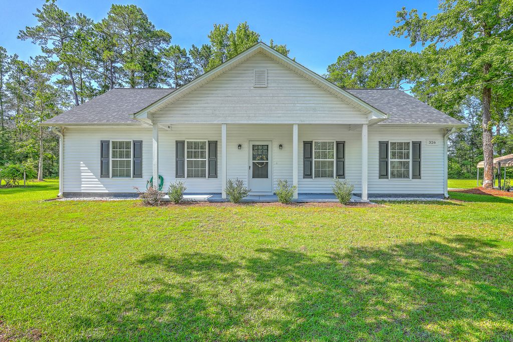 326 Turner Lane, Round O, SC 29474