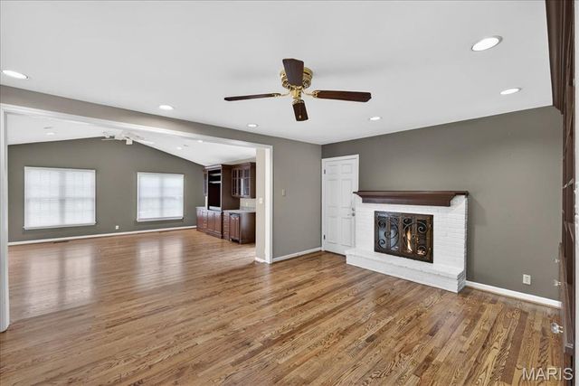 1 Glenkirk Lane, Glendale, MO 63122