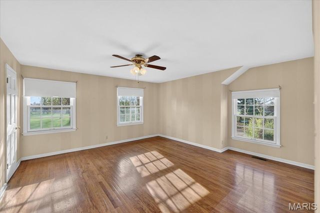 1 Glenkirk Lane, Glendale, MO 63122
