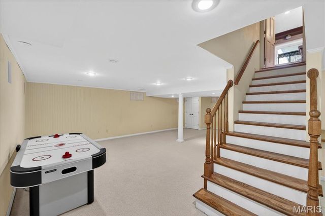 1 Glenkirk Lane, Glendale, MO 63122