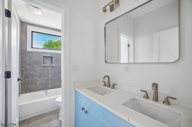 298 Main St A, Millburn Twp., NJ 07041