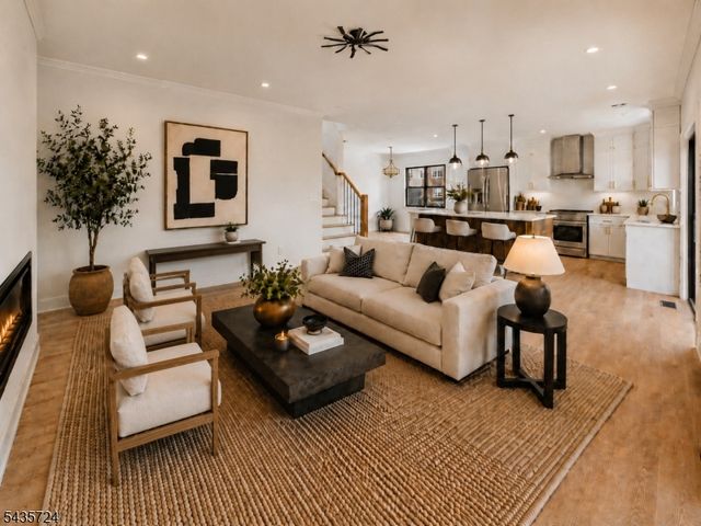 298 Main St A, Millburn Twp., NJ 07041