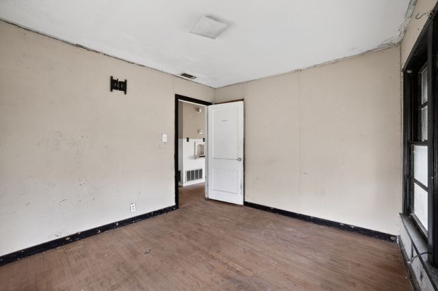 2519 Taylor Street, Commerce, TX 75428