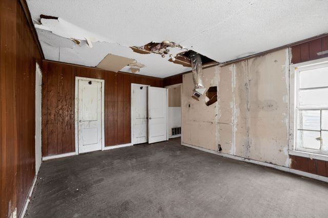 2519 Taylor Street, Commerce, TX 75428